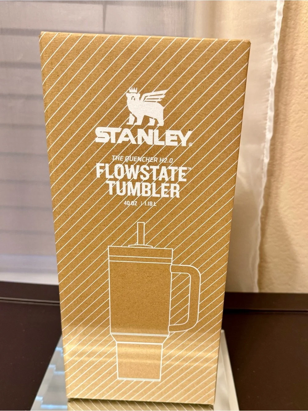 New Stanley Pink and Gold Quencher H2.0 Tumbler with Handle - Picture 6 of 9